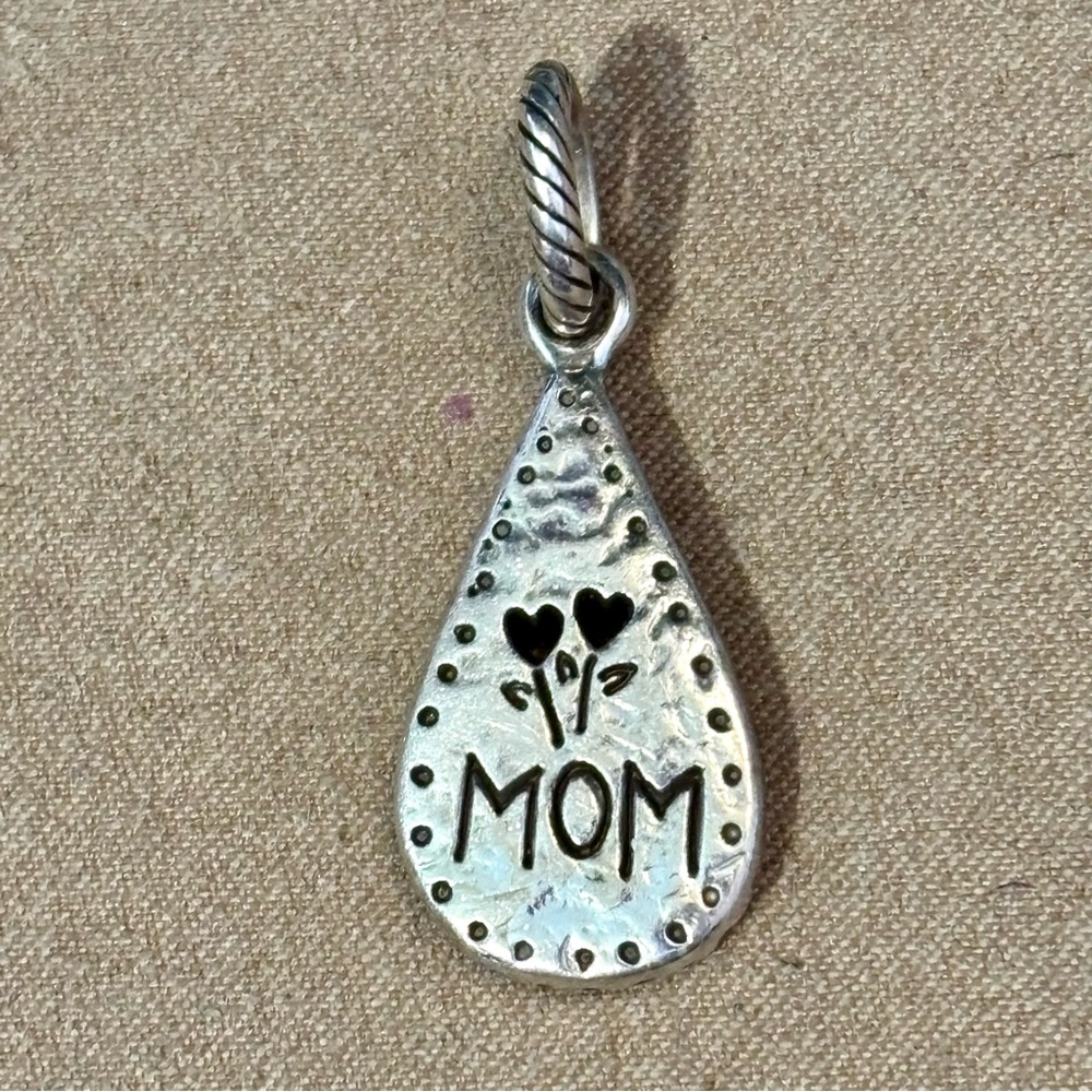 🆕 Brighton MOM Notes charm Teardrop shape Hammered finish Cutout hearts
